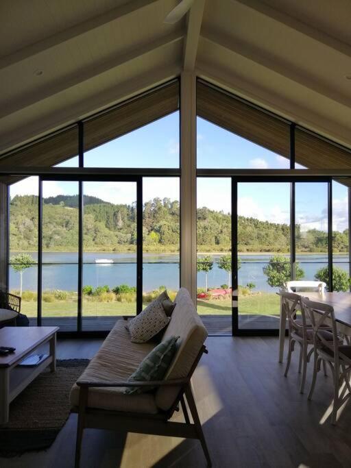 Purangi Waterfront Retreat - 2 Bedroom Cooks Beach Exteriör bild