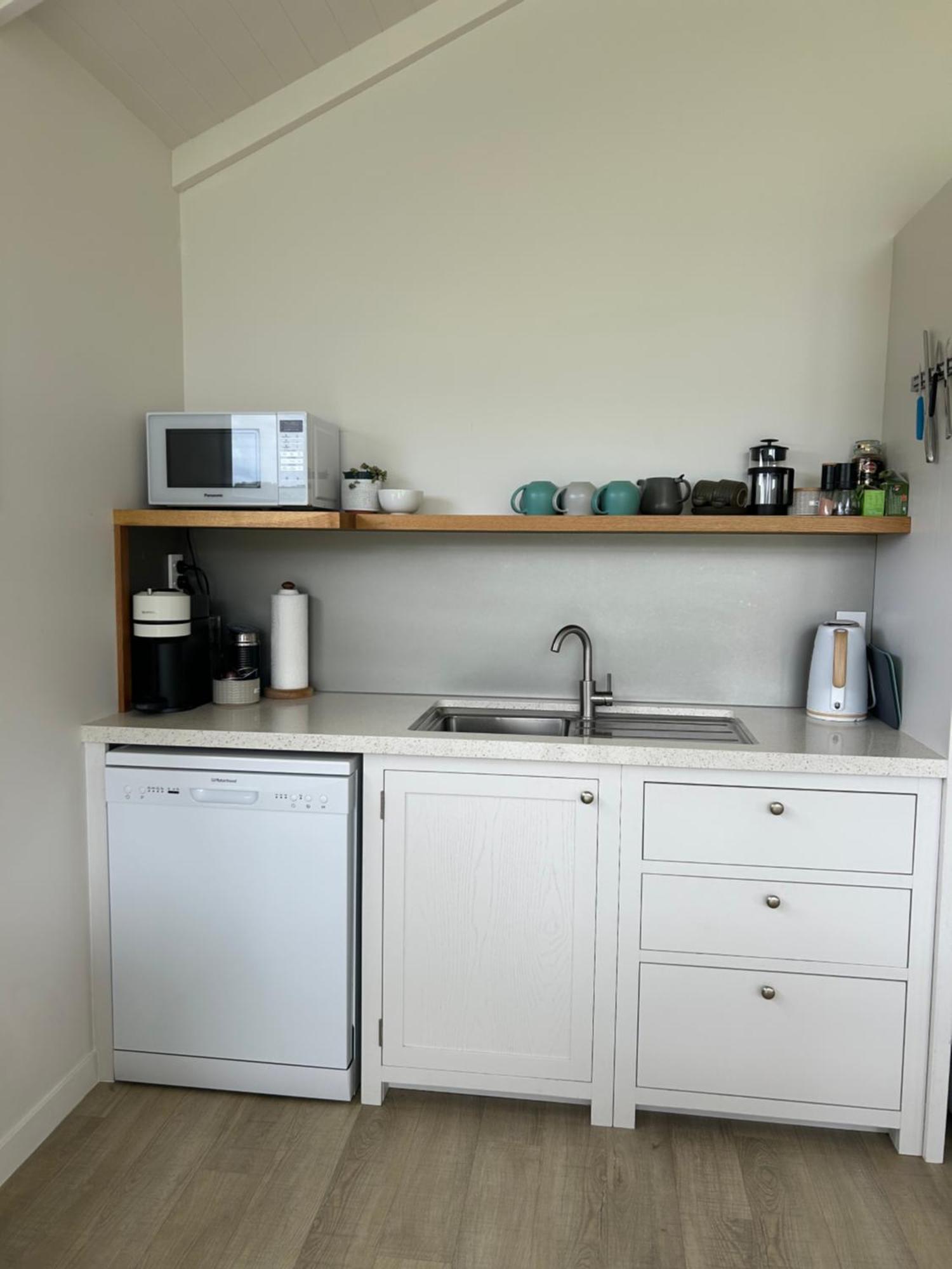 Purangi Waterfront Retreat - 2 Bedroom Cooks Beach Exteriör bild